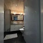 דירה Arctic Corner With Jacuzzi *