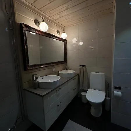 Arctic Corner With Jacuzzi Apartment